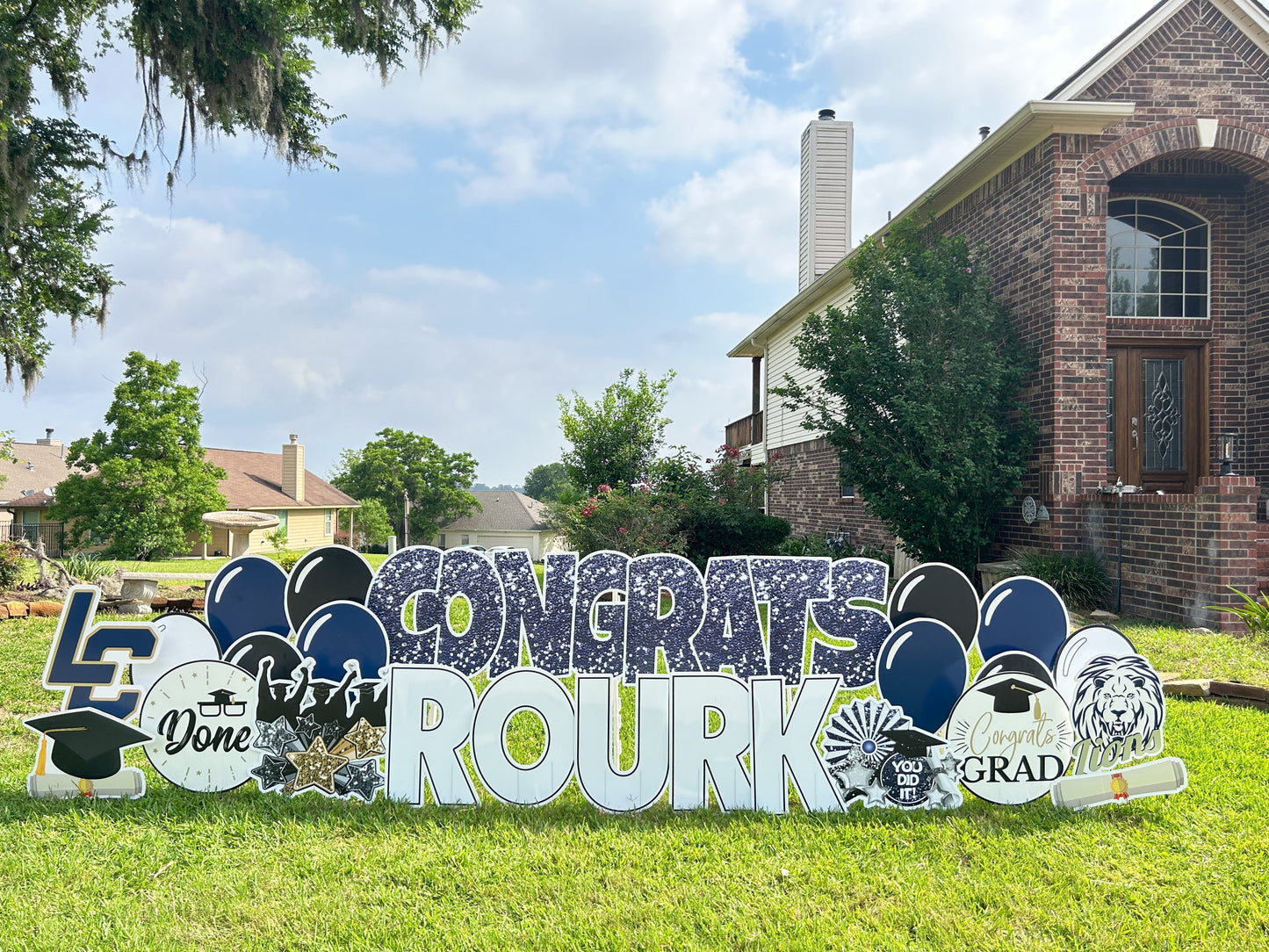 Graduation yard card with name and school mascot