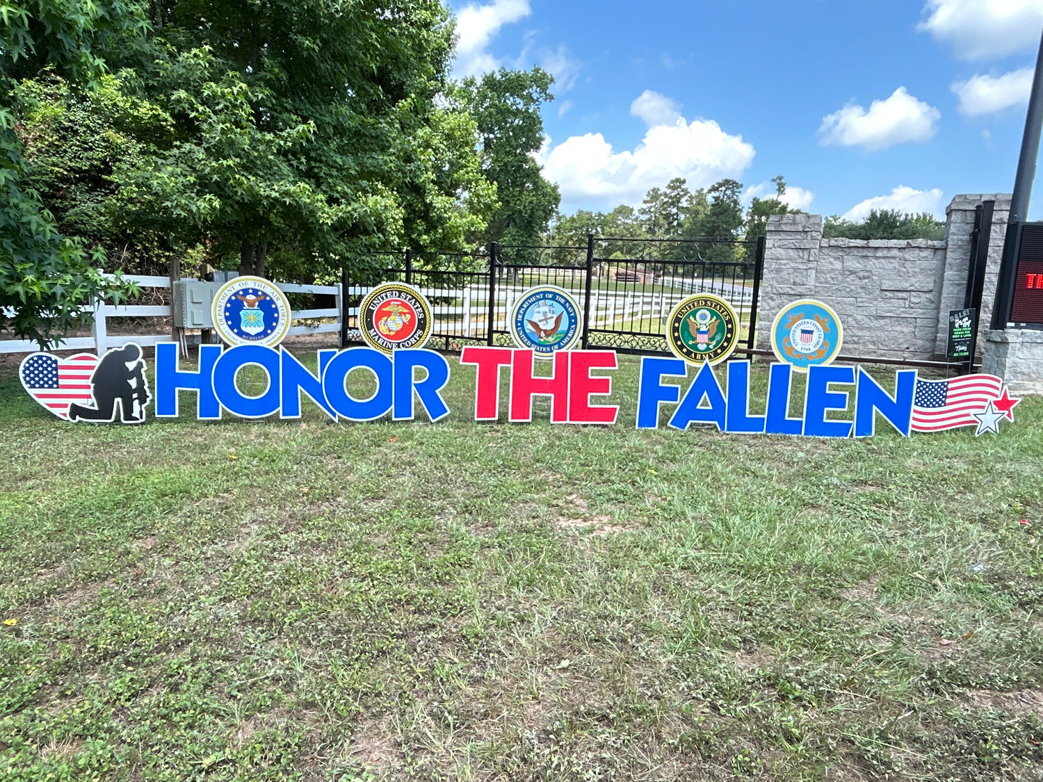 patriotic yard sign rental in Montgomery, TX