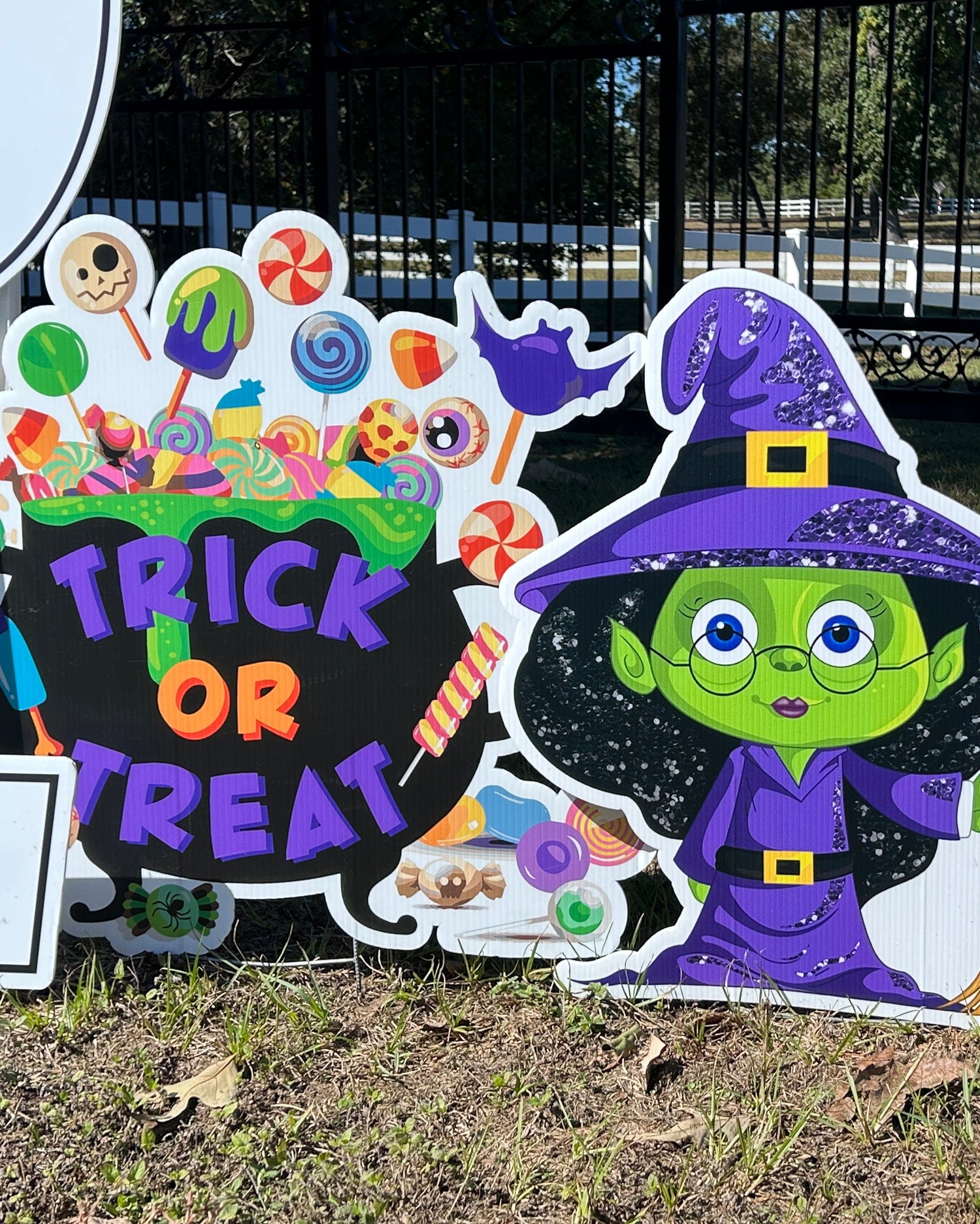 holiday yard sign rental in Montgomery,TX